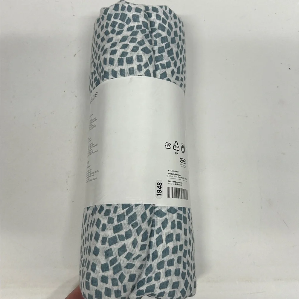 IKEA TRÄDKRASSULA Twin Duvet Cover in Blue and White